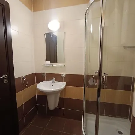 студио в мария антоанета